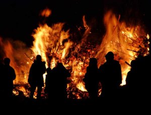 Maibräuche Maifeuer