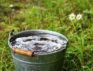 Osterbräuche Ungarn Ostergießen