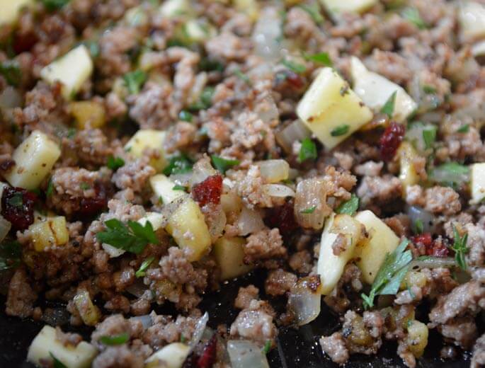 Reistaschen mit Apfel-Hack-Füllung