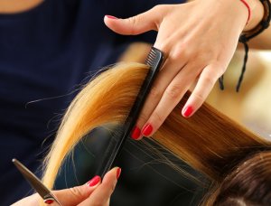 Beauty Mythen Haarschnitt
