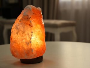 Salzkristalllampe Tisch
